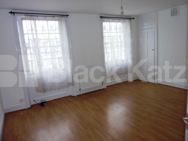 			LARGE 4 BED IN CAMDEN1, 4 Bedroom, 1 bath, 1 reception Flat			 Camden Street, CAMDEN